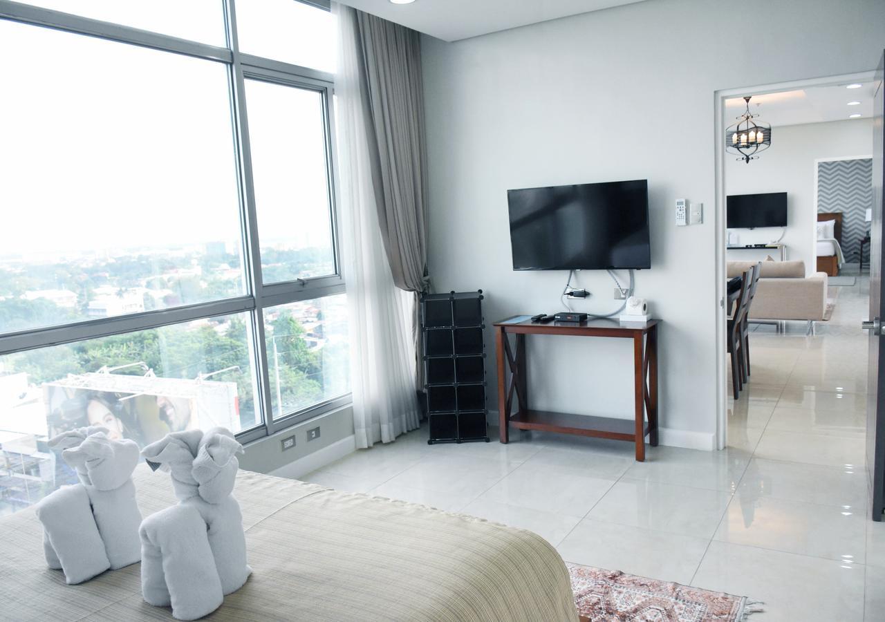 Alicia Apartelle Cebu Buitenkant foto